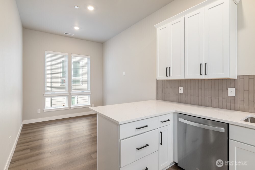 12810 66th Avenue S, Seattle, WA 98178