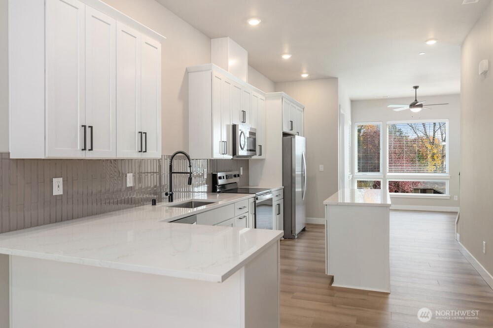 12810 66th Avenue S, Seattle, WA 98178