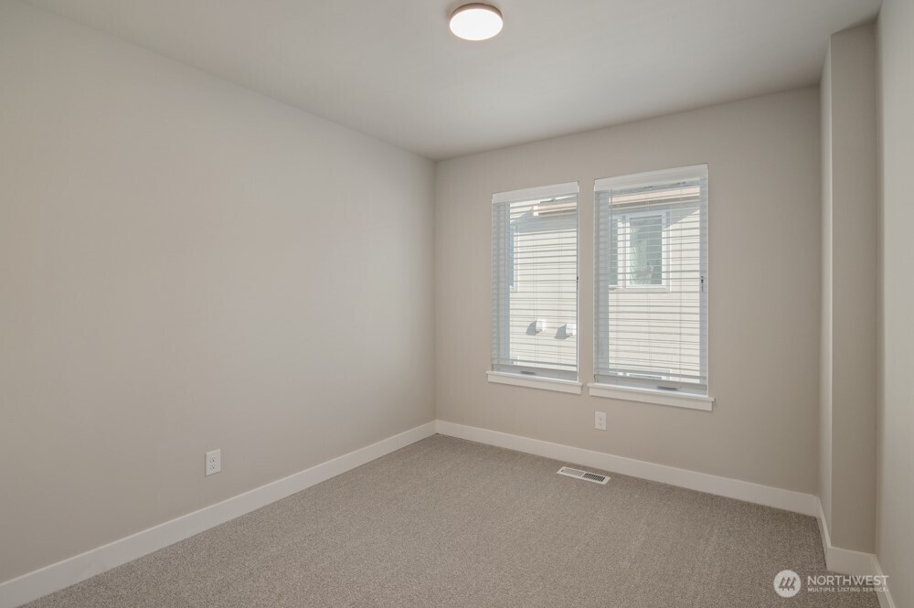 6613 S 128th Street , Seattle, WA 98178