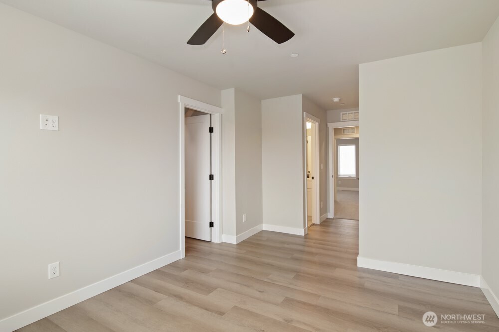 6613 S 128th Street , Seattle, WA 98178