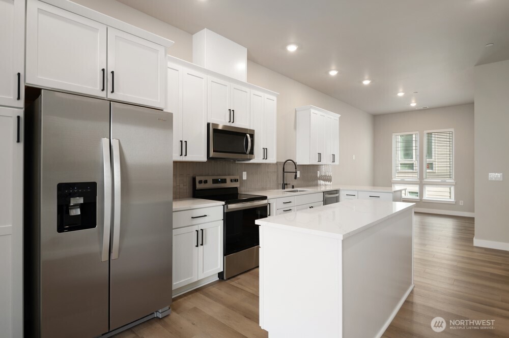 6613 S 128th Street , Seattle, WA 98178