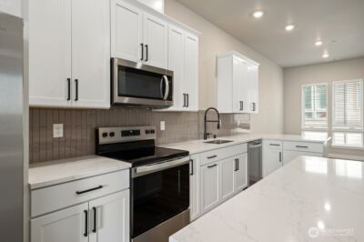 6613 S 128th Street , Seattle, WA 98178 - Photo 9