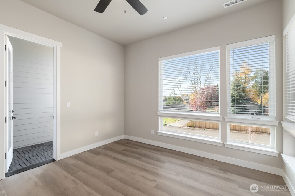 12814 66th Avenue S, Seattle, WA 98178