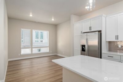 12814 66th Avenue S, Seattle, WA 98178 - Photo 8