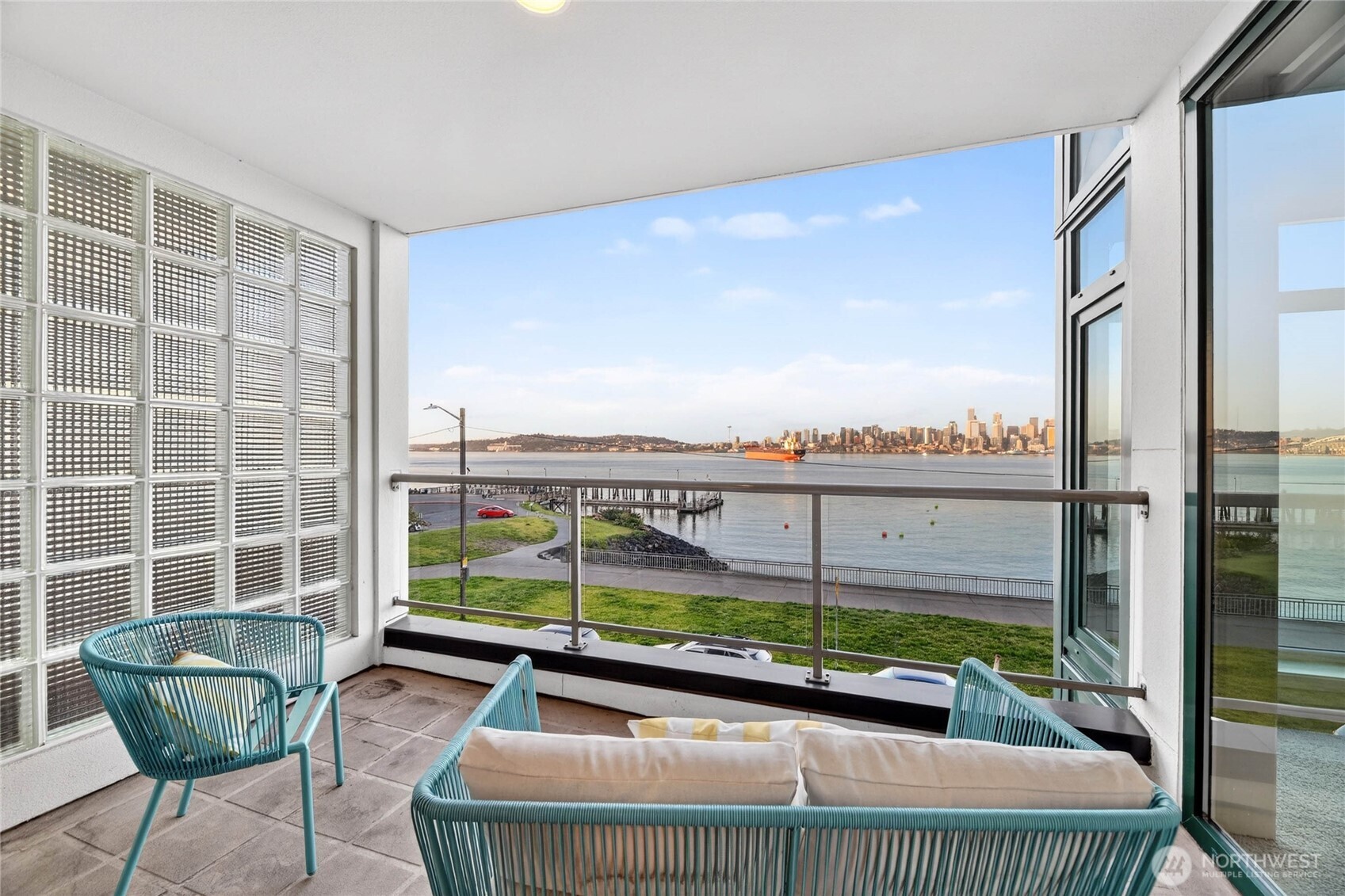 1661 Harbor Avenue SW #301, Seattle, WA 98126