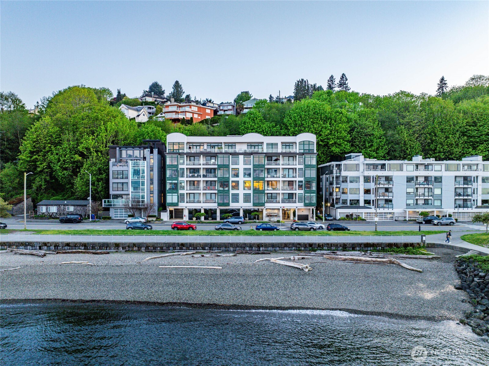 1661 Harbor Avenue SW #301, Seattle, WA 98126
