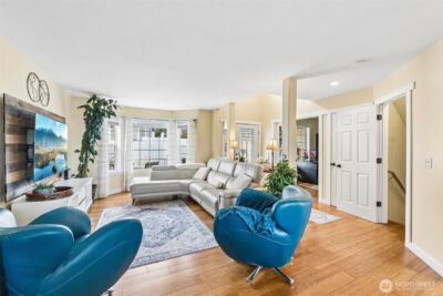 1929 19th Avenue Ct SE, Puyallup, WA 98372-7122 - Photo 4