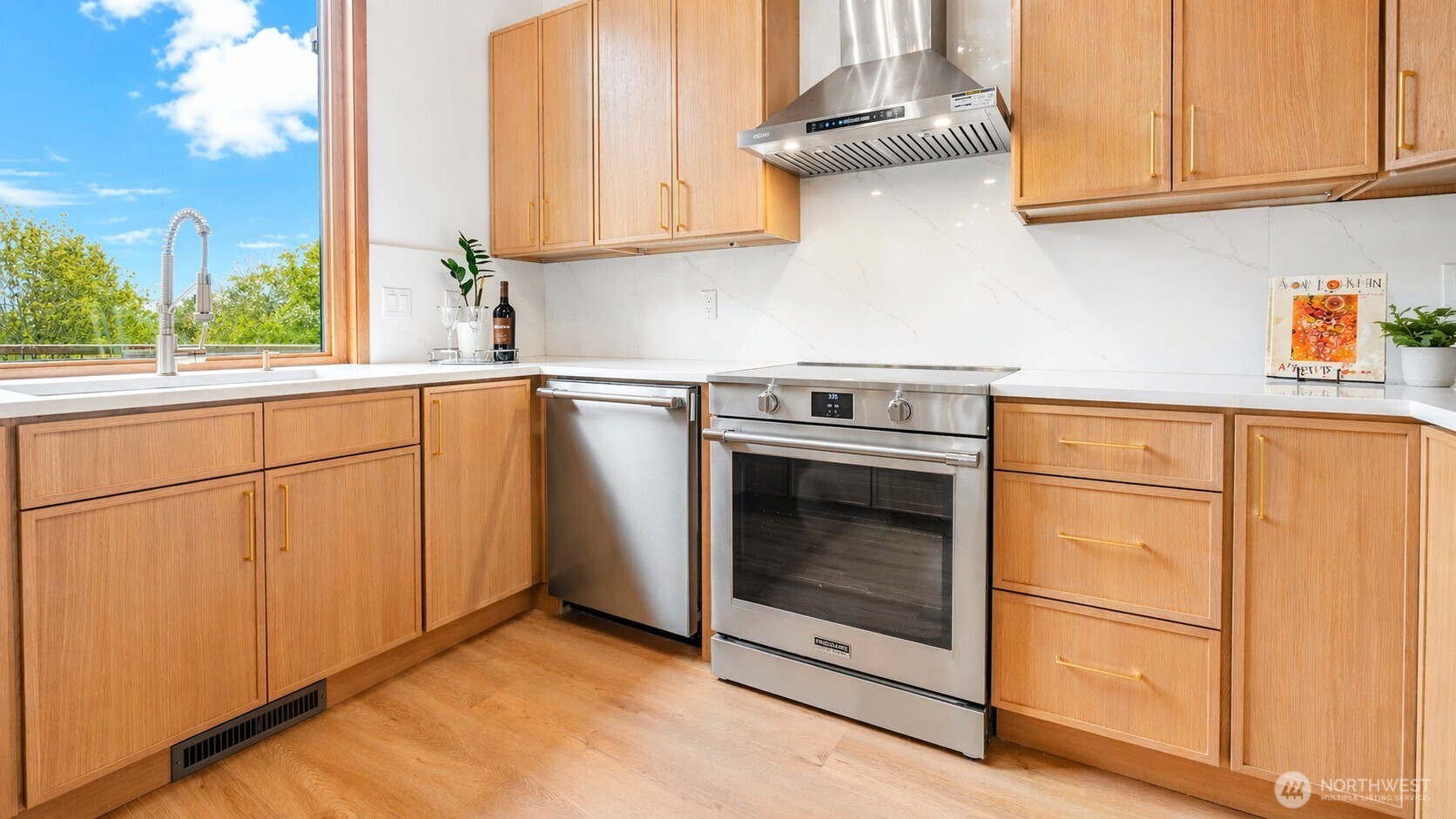 2419 Federal Avenue E, Seattle, WA 98102
