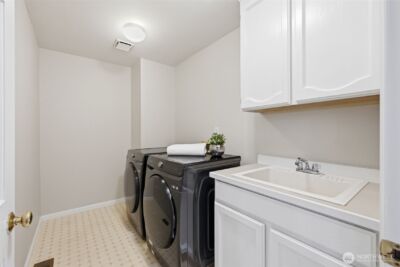 22226 NE 19th Street , Sammamish, WA 98074 - Photo 36