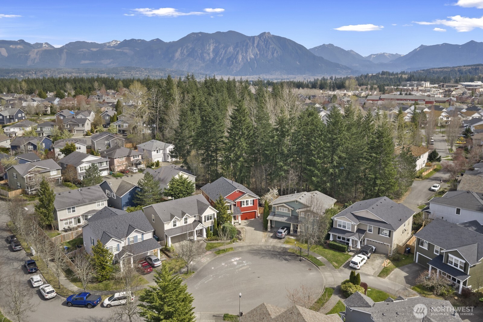 7320 Silent Creek Avenue SE, Snoqualmie, WA 98065