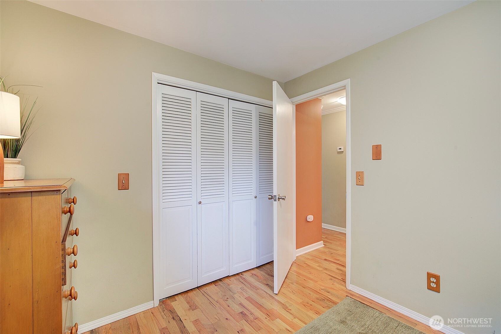 2849 NE 178th Street , Lake Forest Park, WA 98155-4020