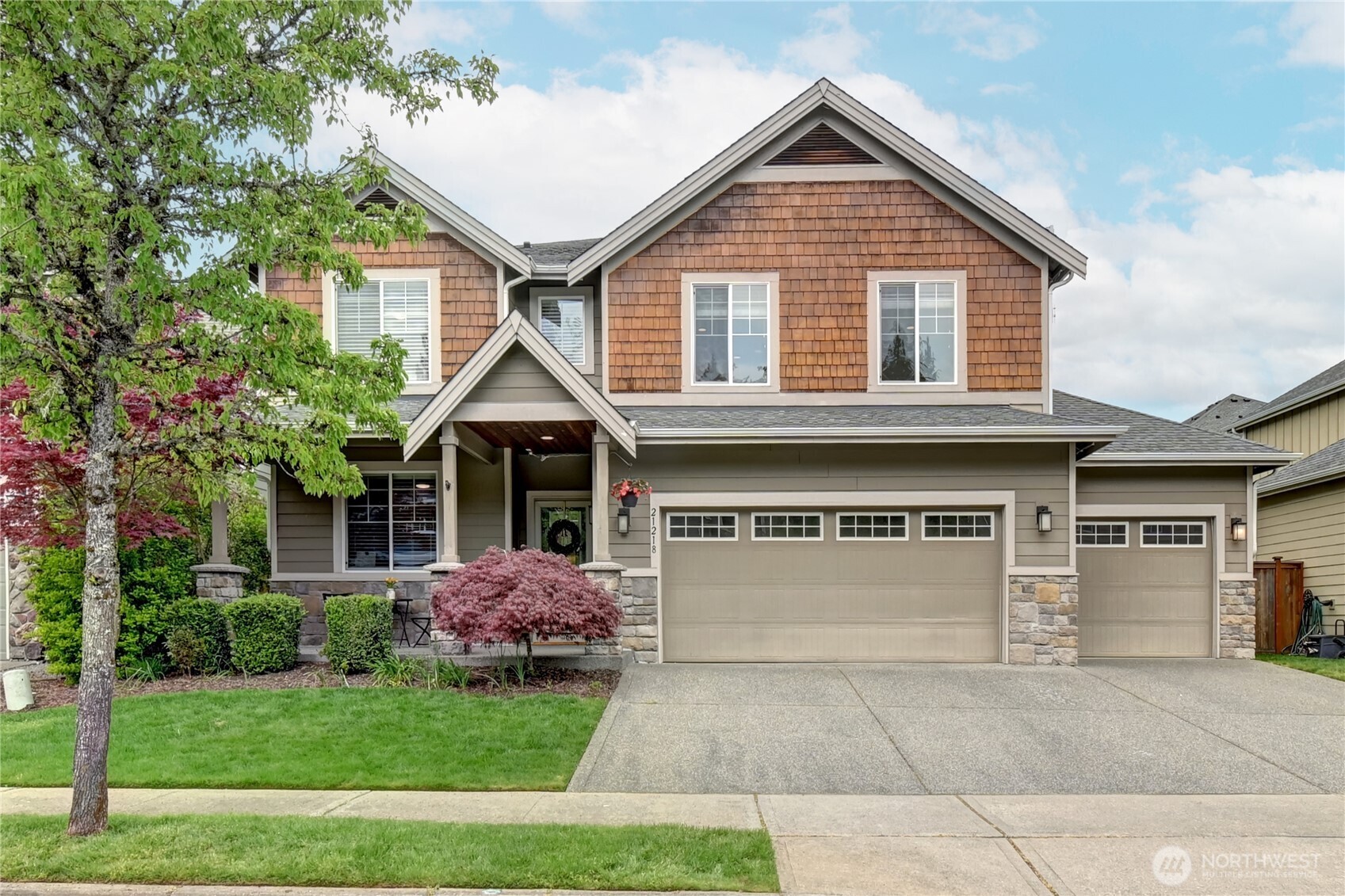 21218 SE 260th Street , Maple Valley, WA 98038