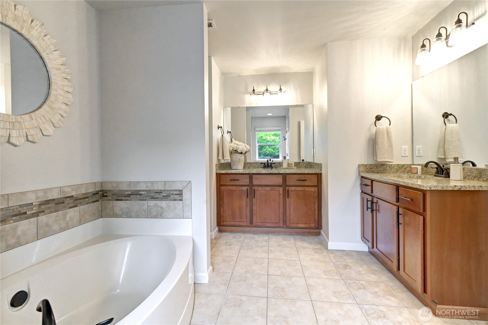 21218 SE 260th Street , Maple Valley, WA 98038