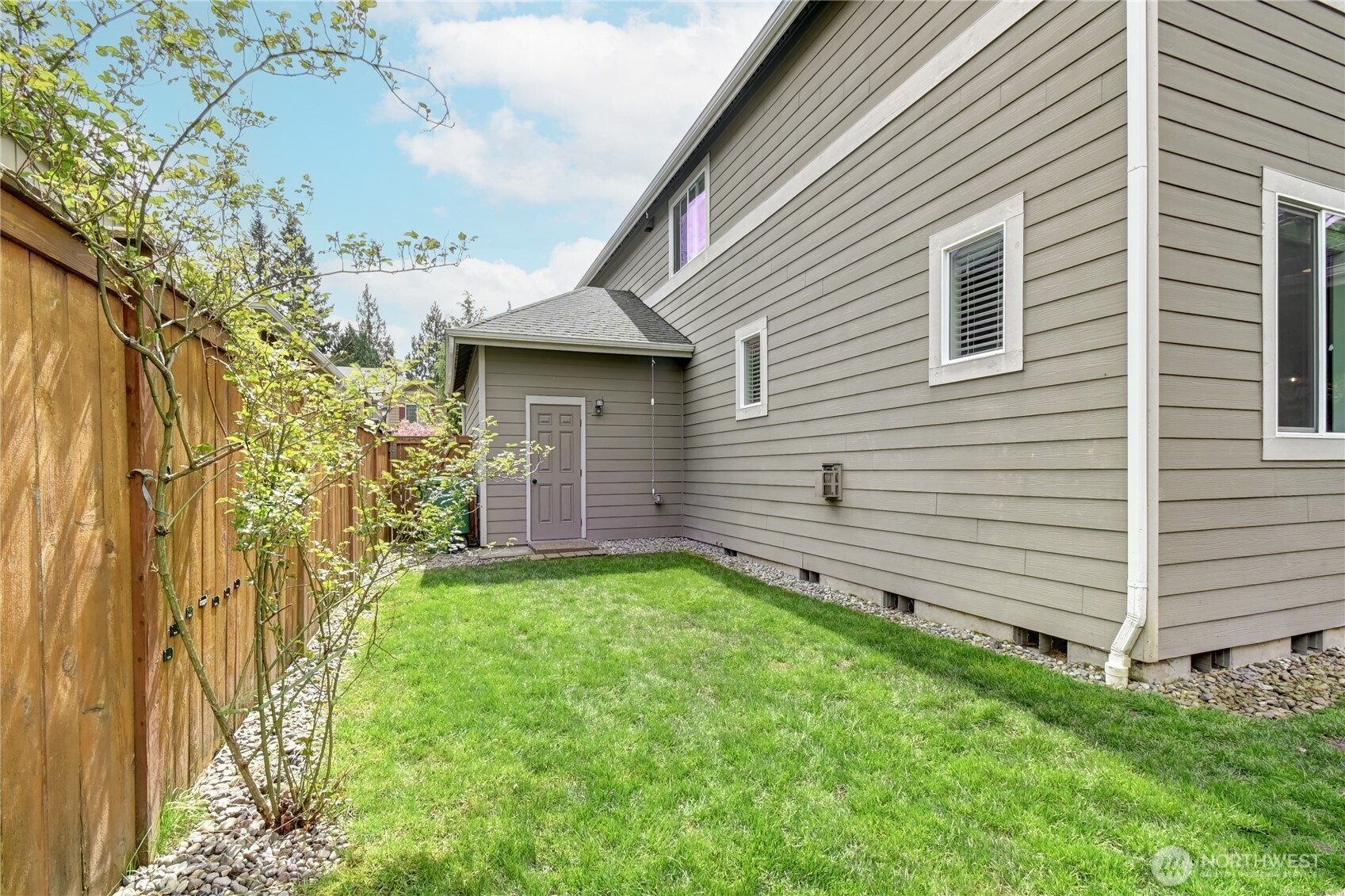 21218 SE 260th Street , Maple Valley, WA 98038