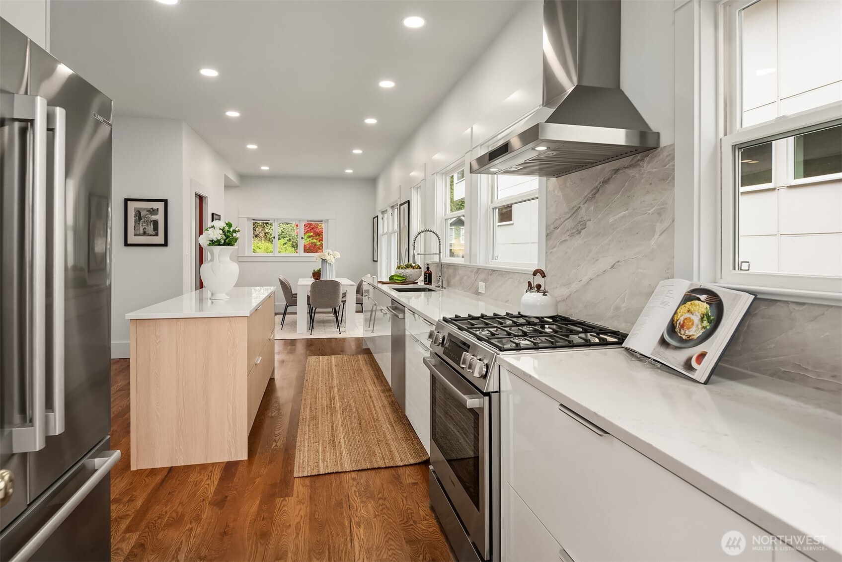5023 SW Prince Street , Seattle, WA 98116
