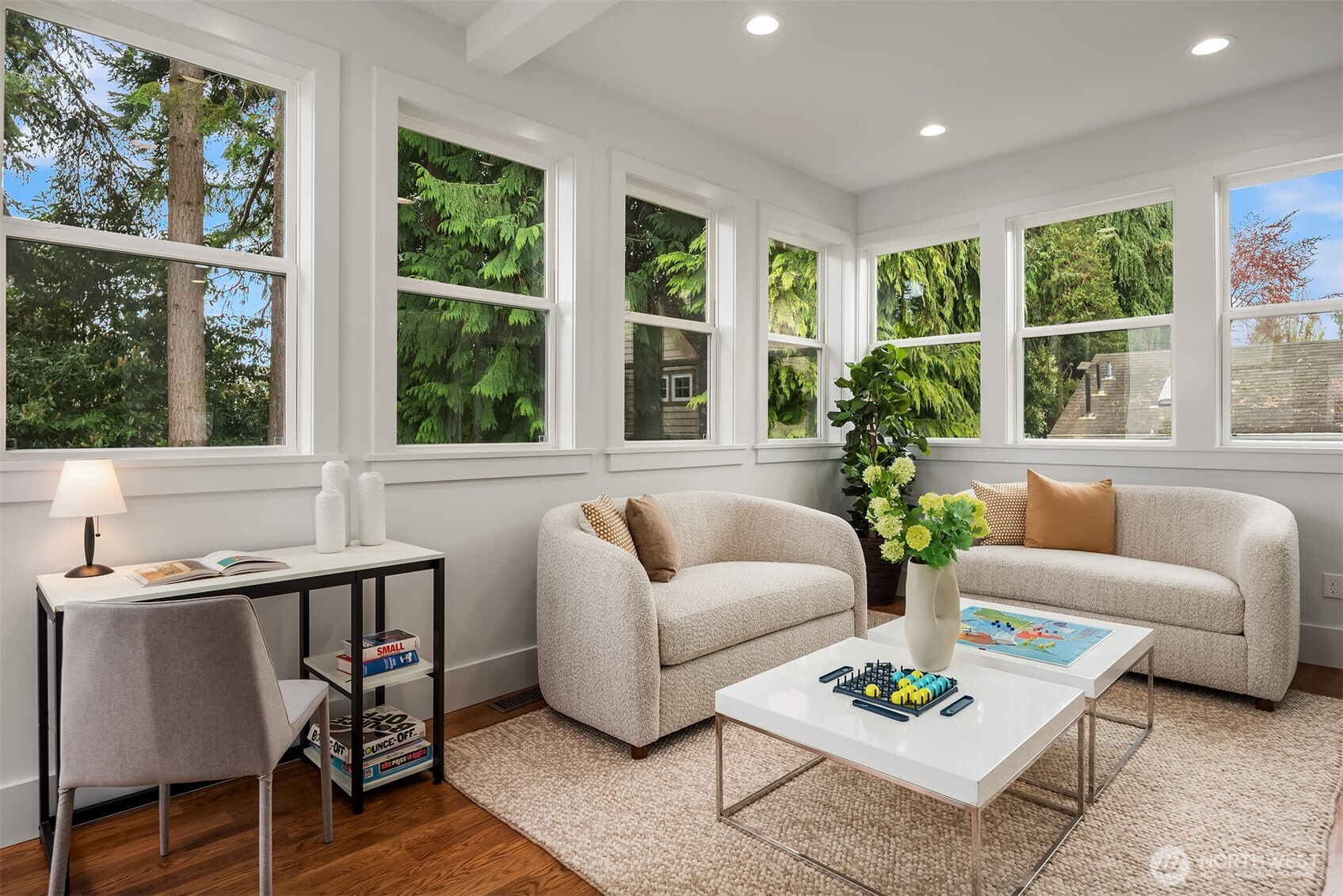 5023 SW Prince Street , Seattle, WA 98116