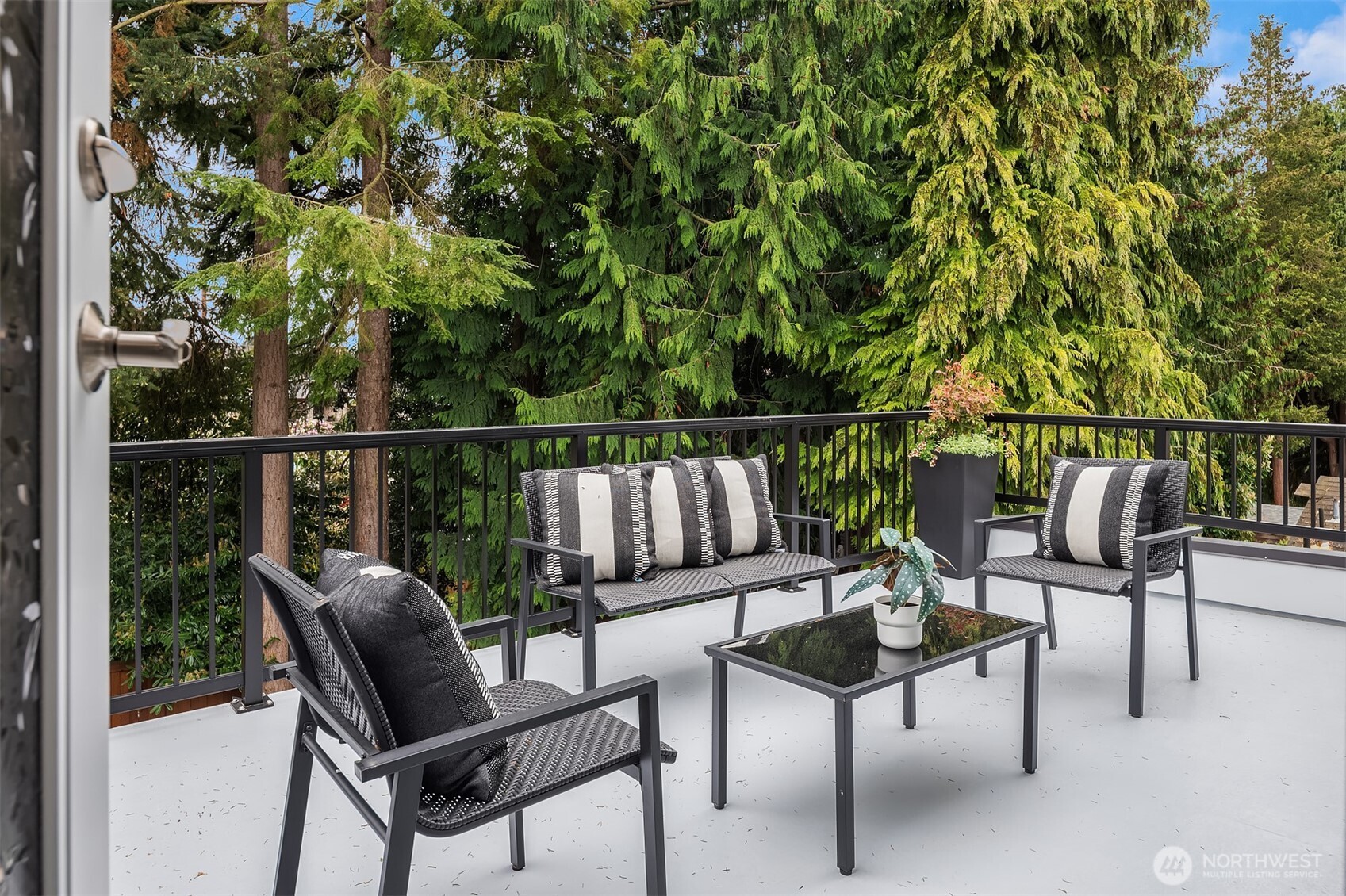 5023 SW Prince Street , Seattle, WA 98116