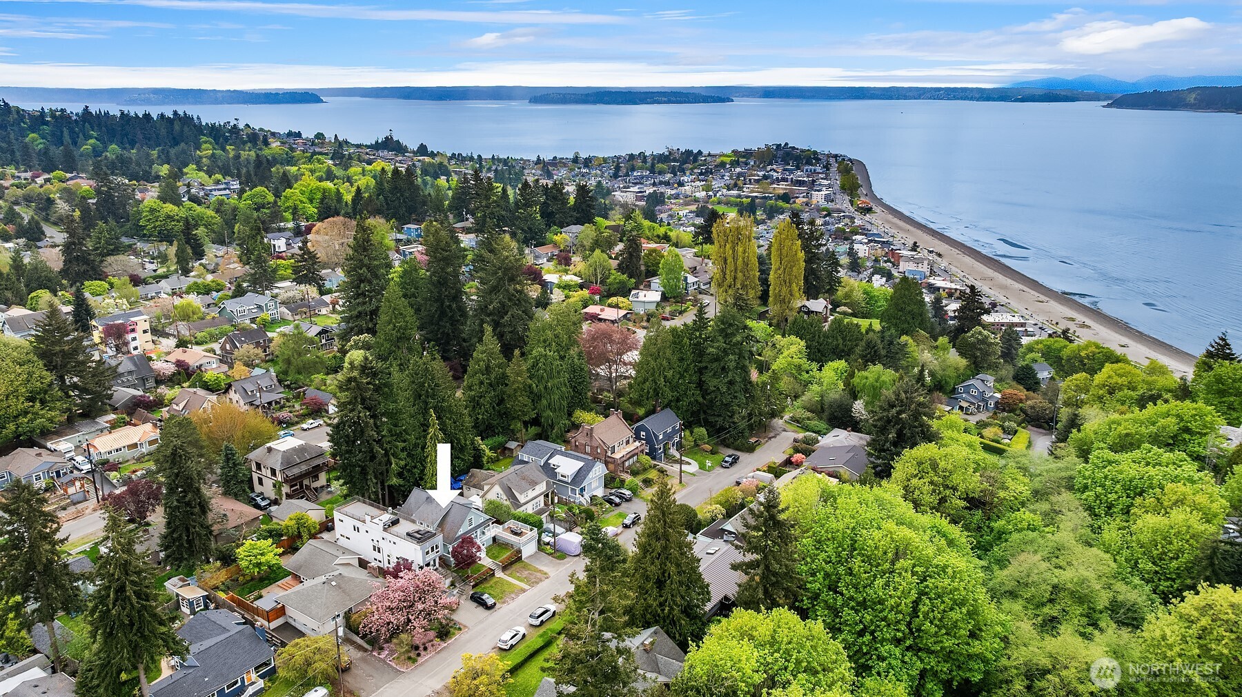 5023 SW Prince Street , Seattle, WA 98116