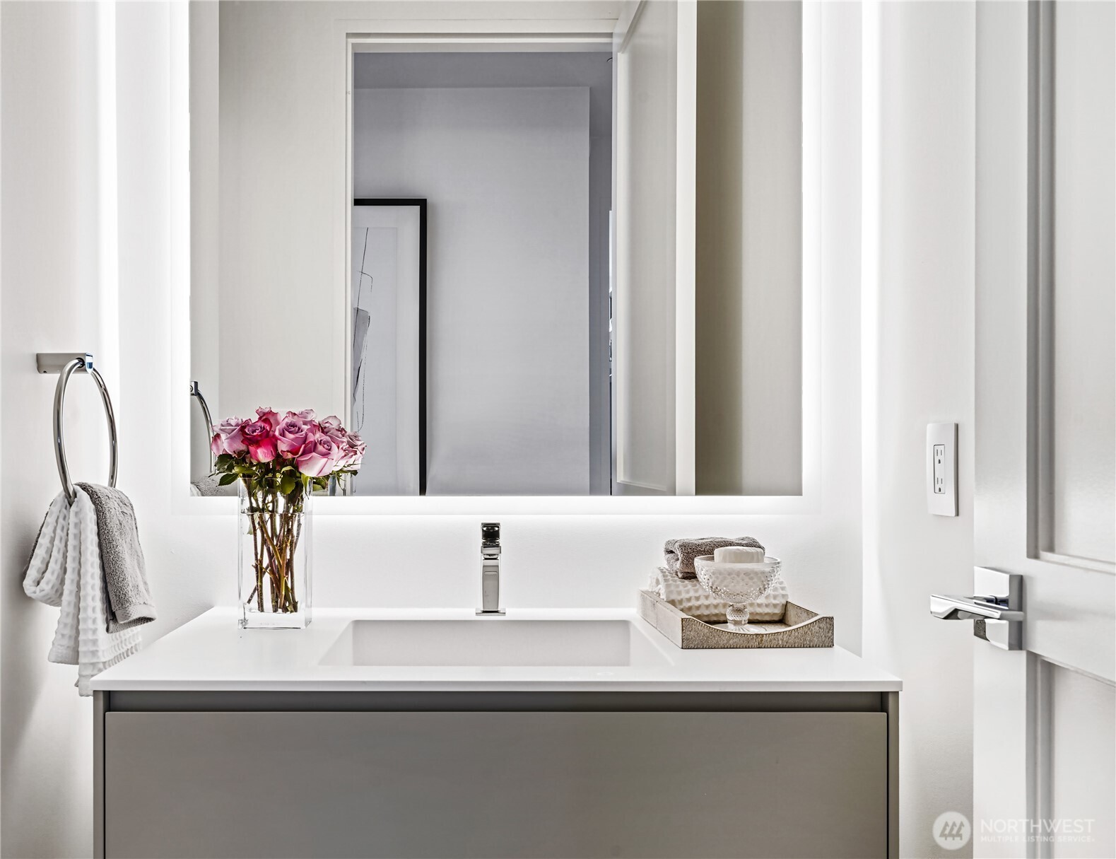 838 Avenue Square NE #2602, Bellevue, WA 98004