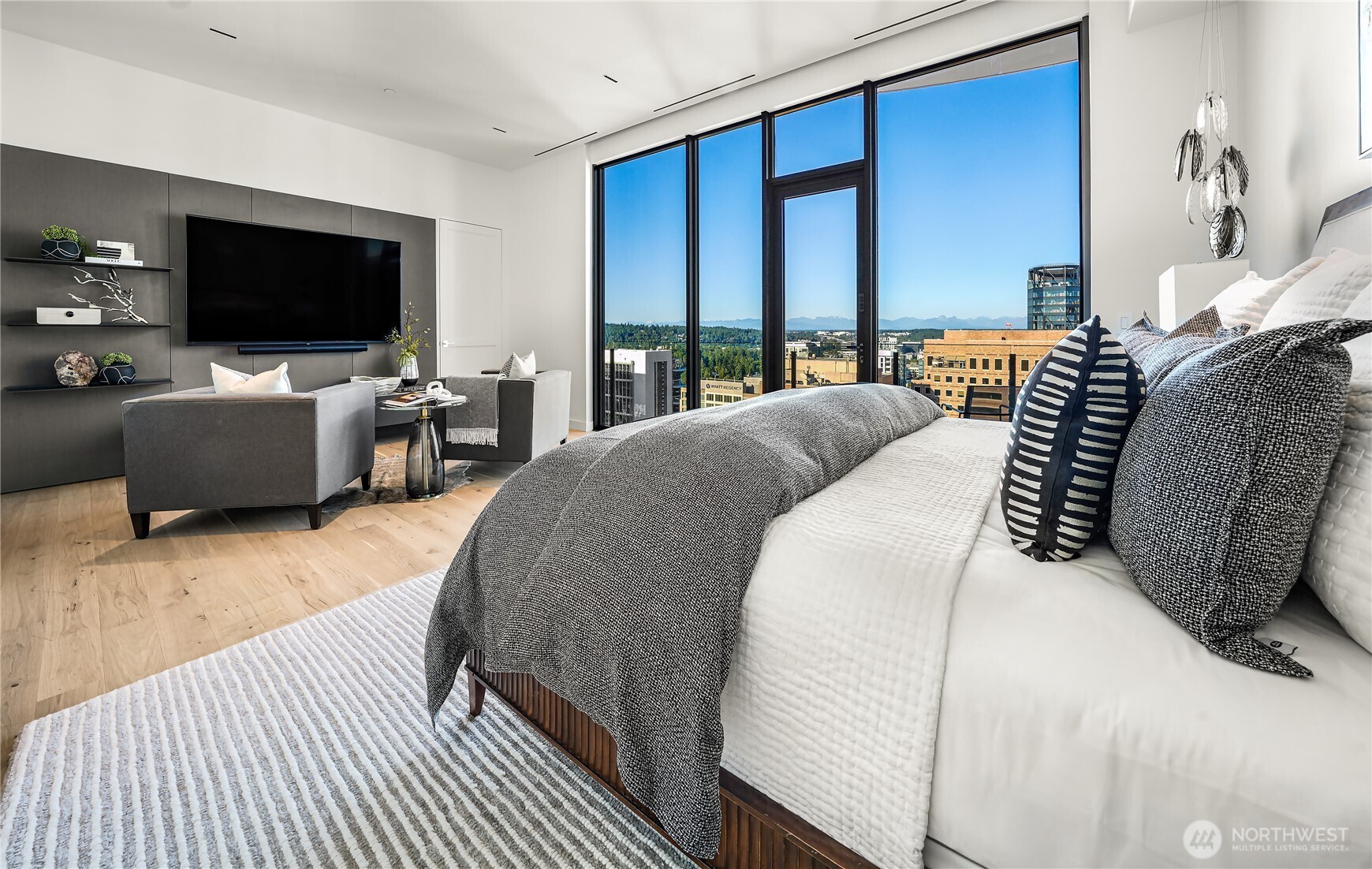838 Avenue Square NE #2602, Bellevue, WA 98004