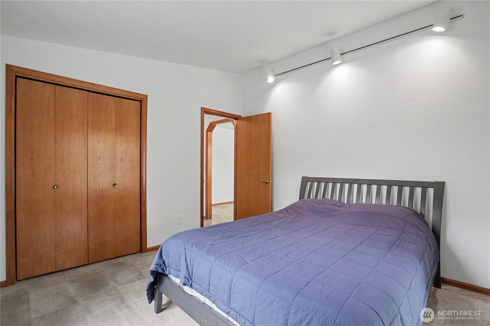 2537 Walnut Loop NW, Olympia, WA 98502
