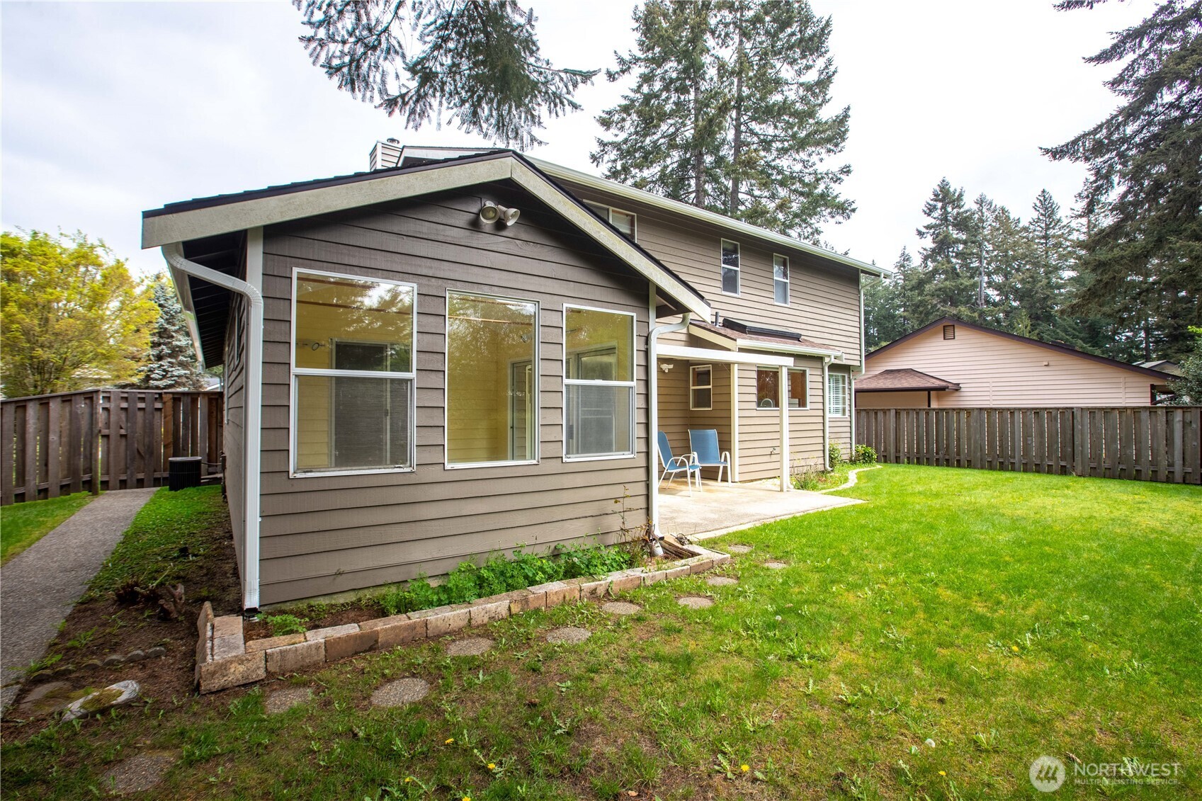 2537 Walnut Loop NW, Olympia, WA 98502