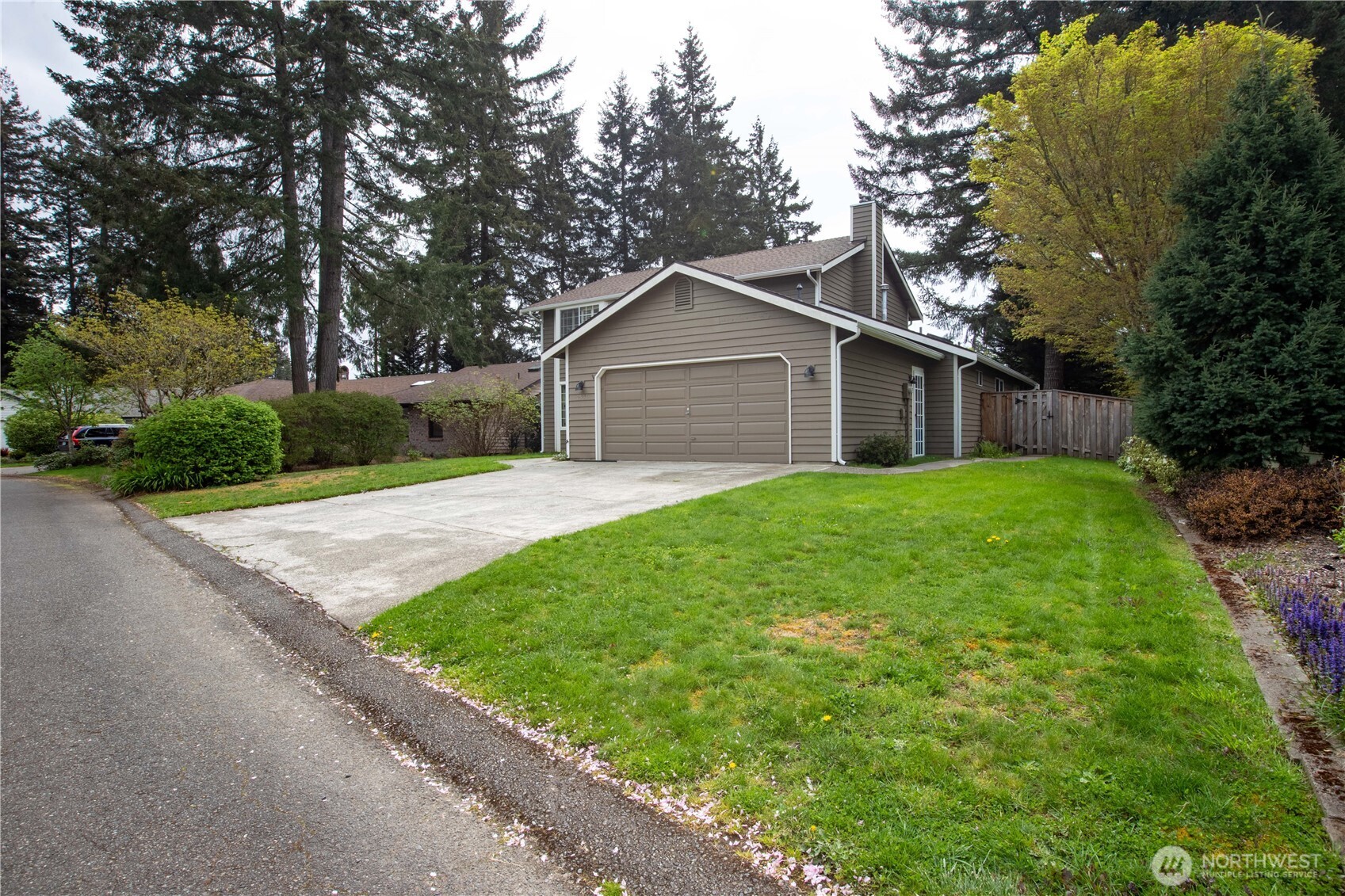 2537 Walnut Loop NW, Olympia, WA 98502