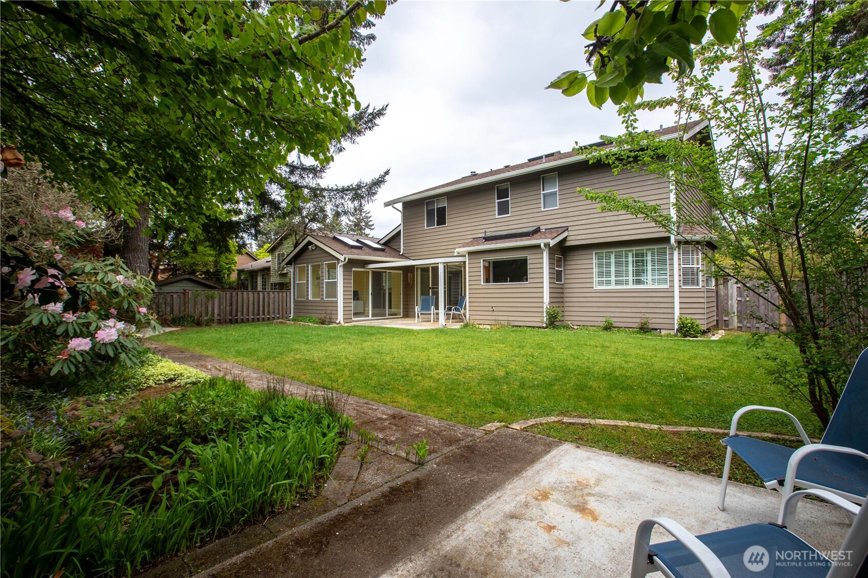 2537 Walnut Loop NW, Olympia, WA 98502