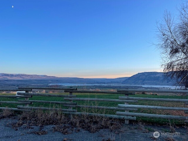 64 Lakeview Way , Brewster, WA 98812