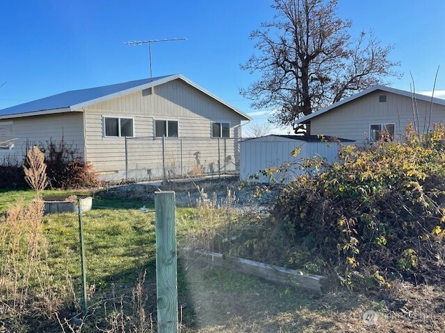 64 Lakeview Way , Brewster, WA 98812
