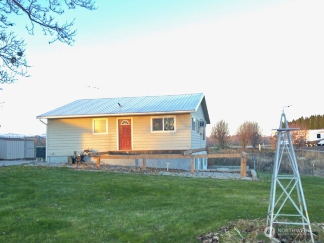 64 Lakeview Way , Brewster, WA 98812
