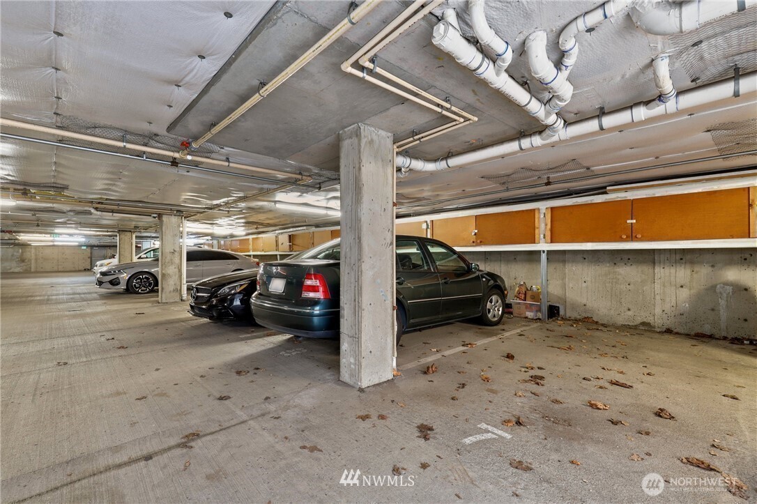 3318 30th Avenue SW #B404, Seattle, WA 98126