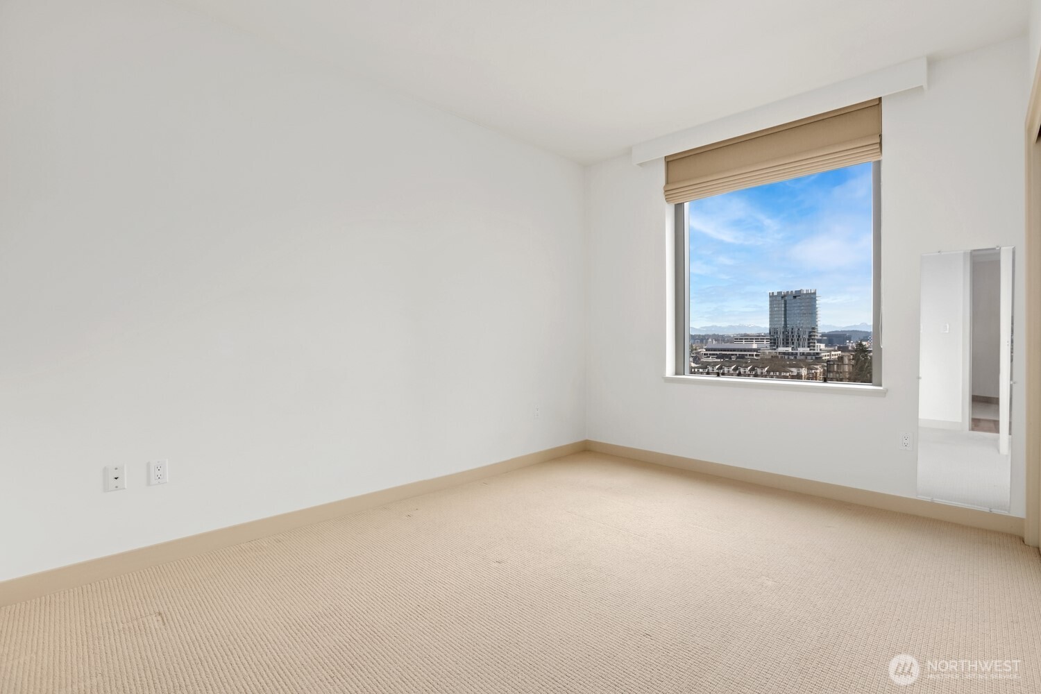 10650 NE 9th Place #1520, Bellevue, WA 98004