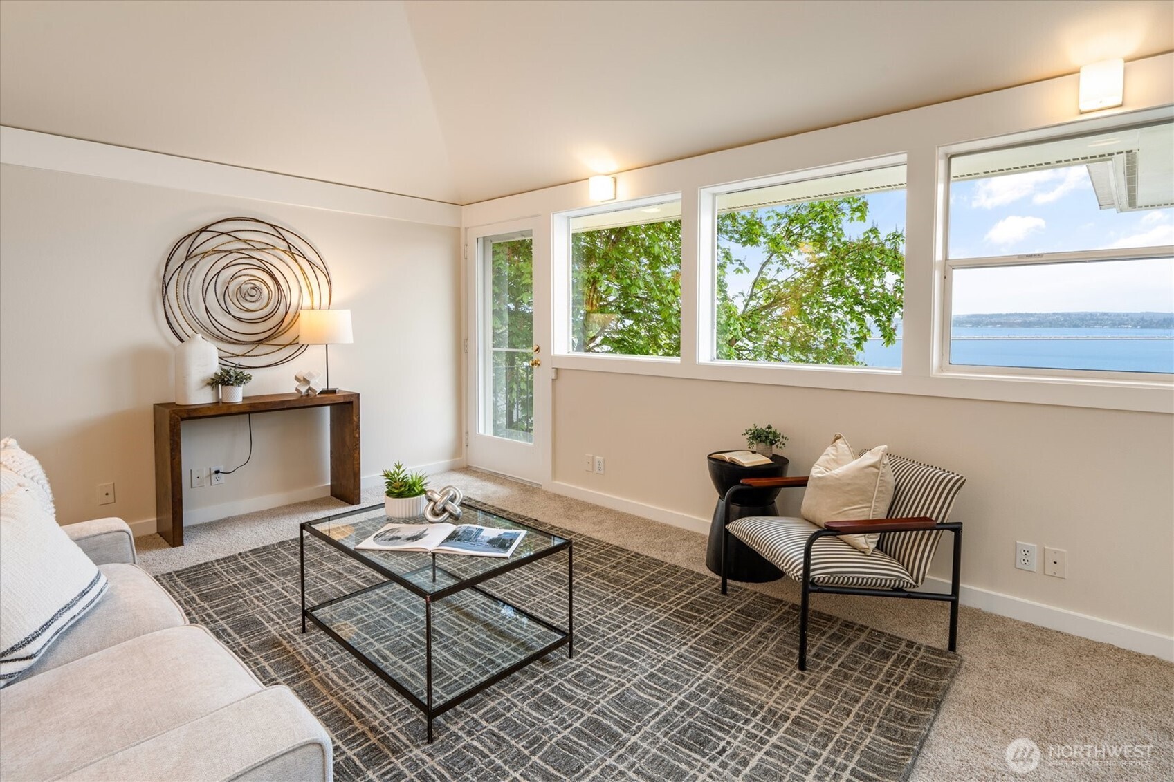 2530 Mount Claire Drive S, Seattle, WA 98144