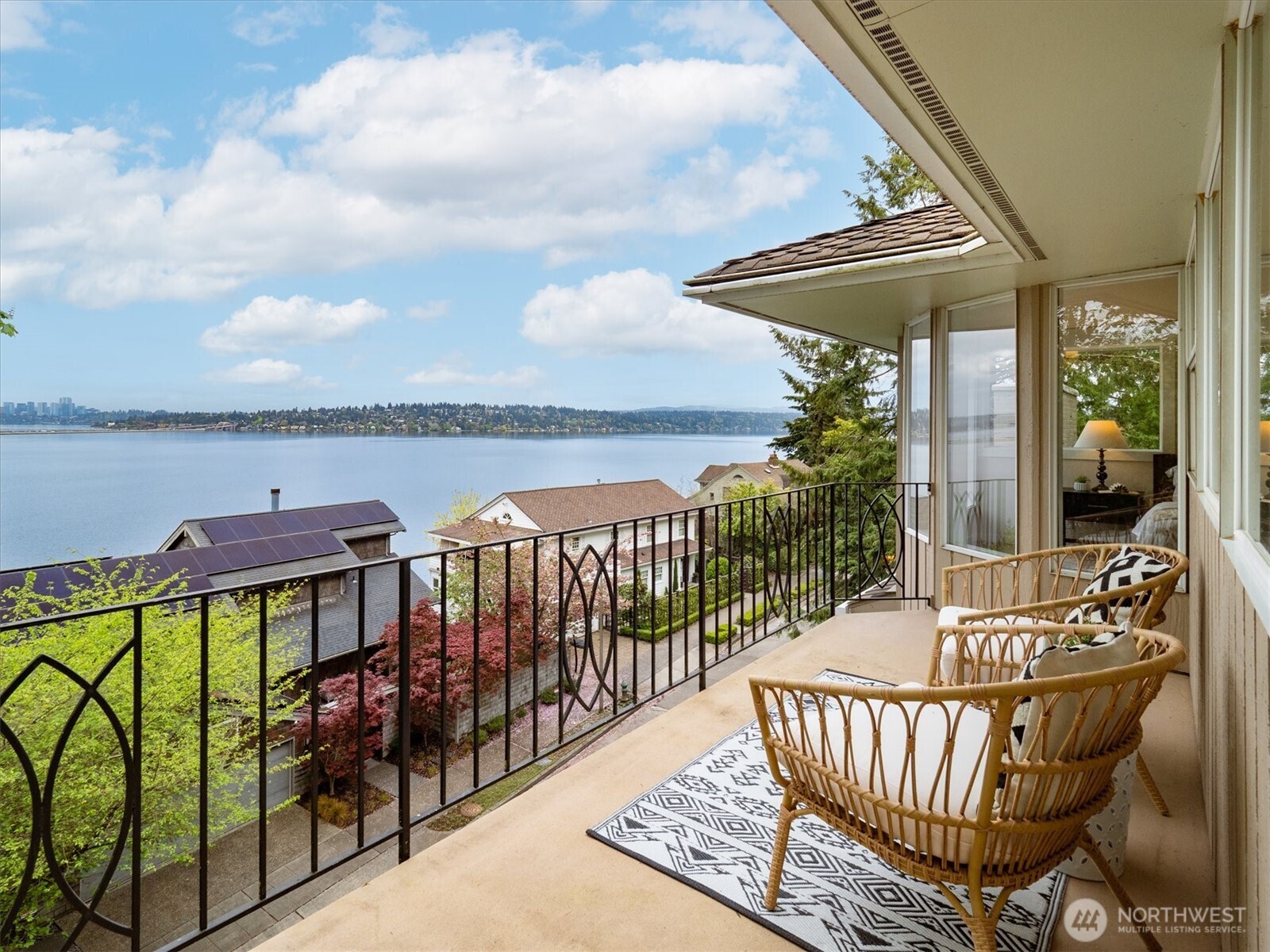 2530 Mount Claire Drive S, Seattle, WA 98144
