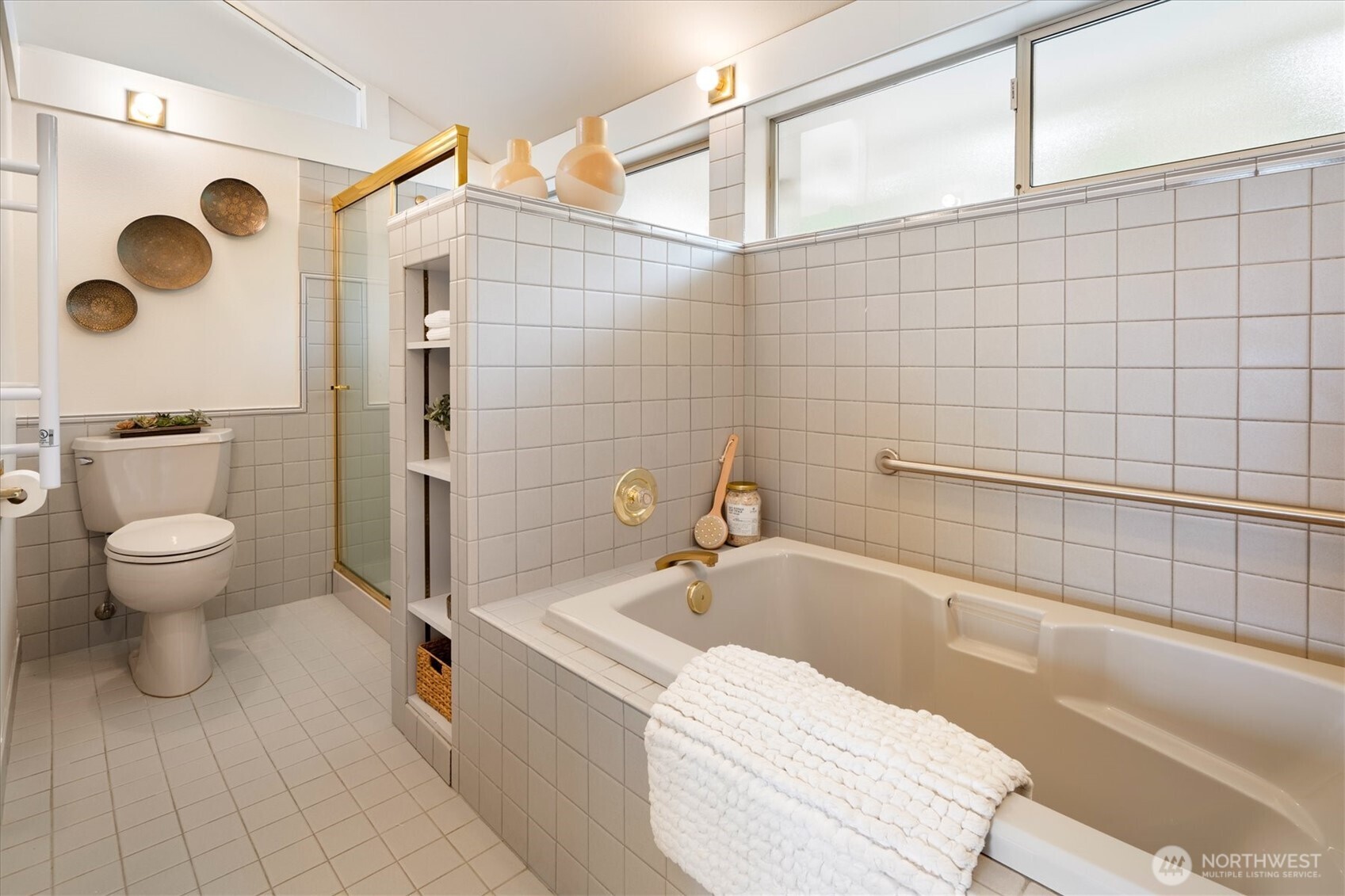 2530 Mount Claire Drive S, Seattle, WA 98144