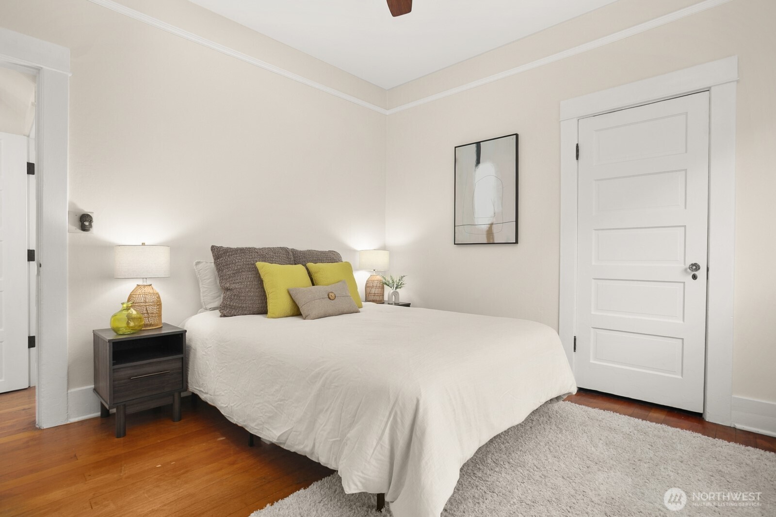 5119 Meridian Avenue N, Seattle, WA 98103