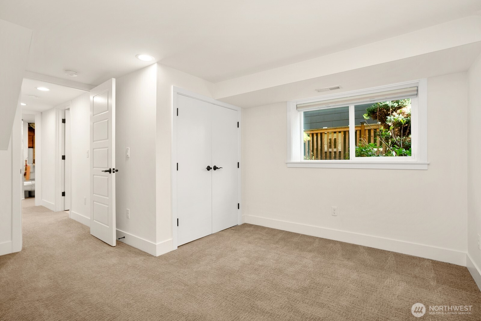 5119 Meridian Avenue N, Seattle, WA 98103