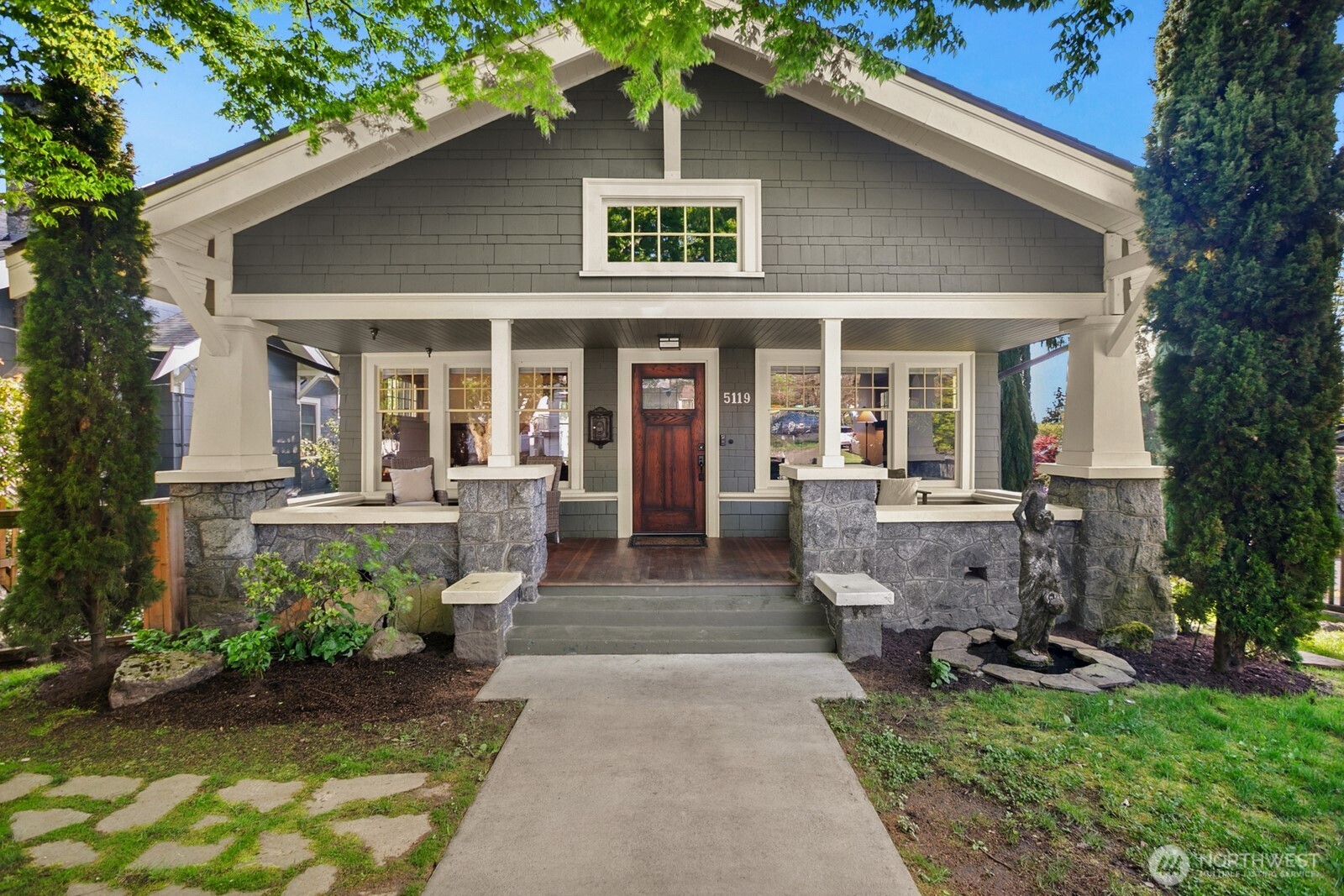5119 Meridian Avenue N, Seattle, WA 98103