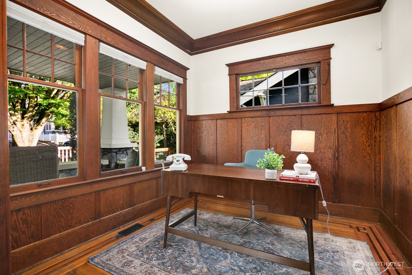 5119 Meridian Avenue N, Seattle, WA 98103