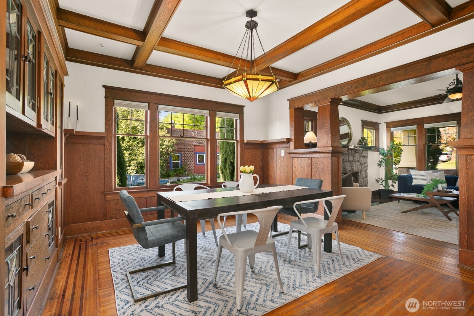 5119 Meridian Avenue N, Seattle, WA 98103