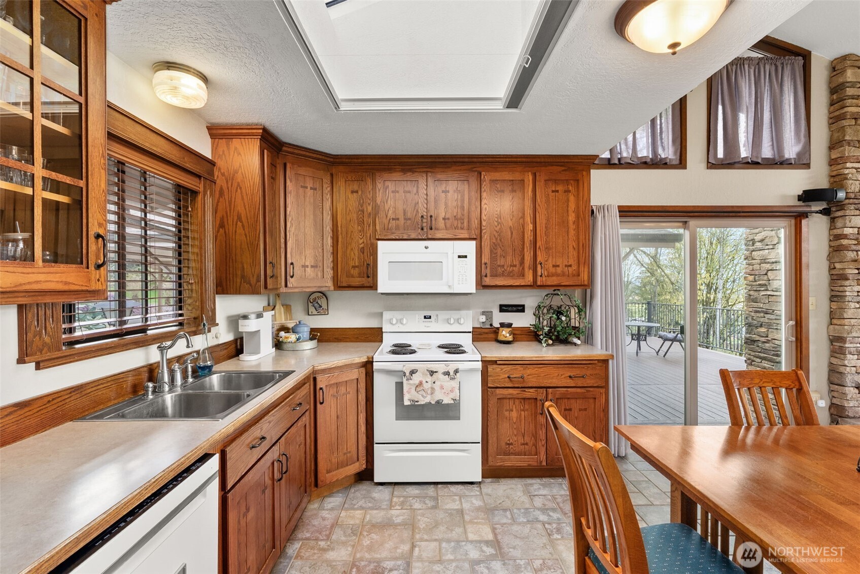 213 Bowen Road , Mossyrock, WA 98564