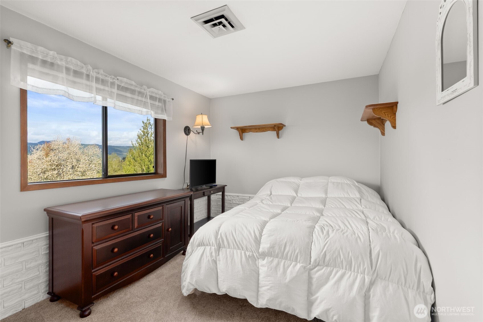 213 Bowen Road , Mossyrock, WA 98564