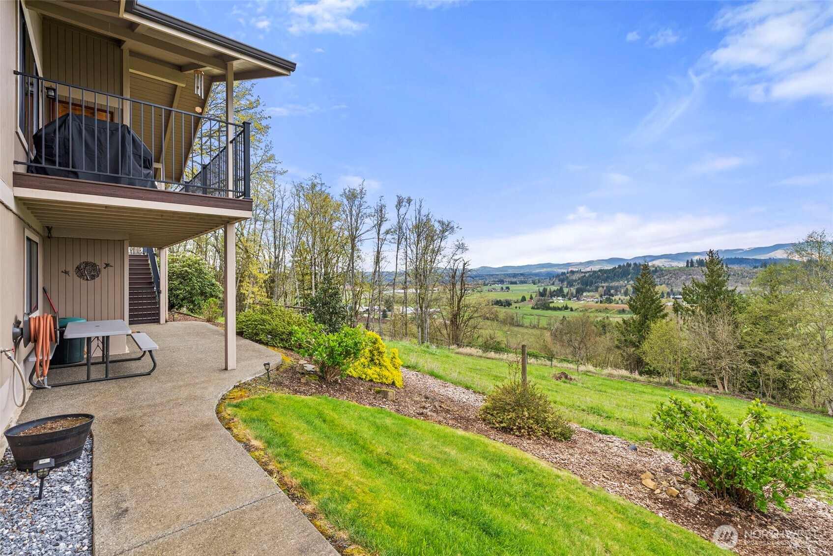 213 Bowen Road , Mossyrock, WA 98564