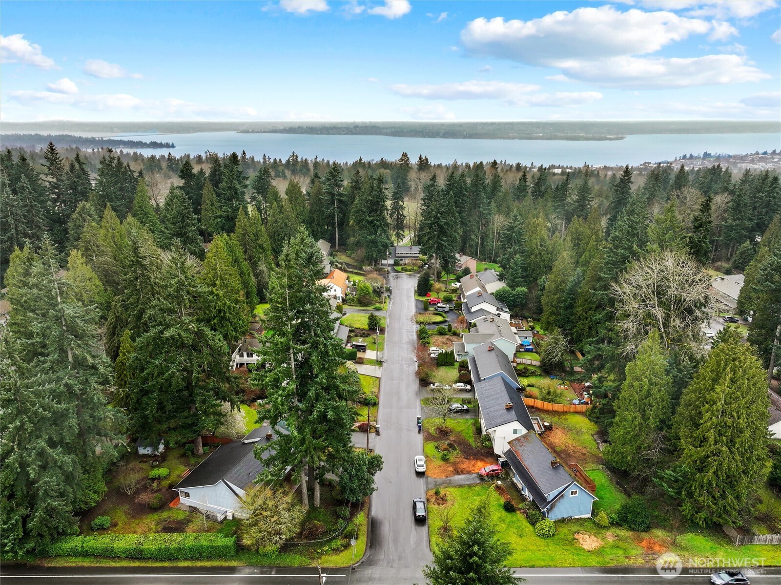 12121 NE 66th Street , Kirkland, WA 98033
