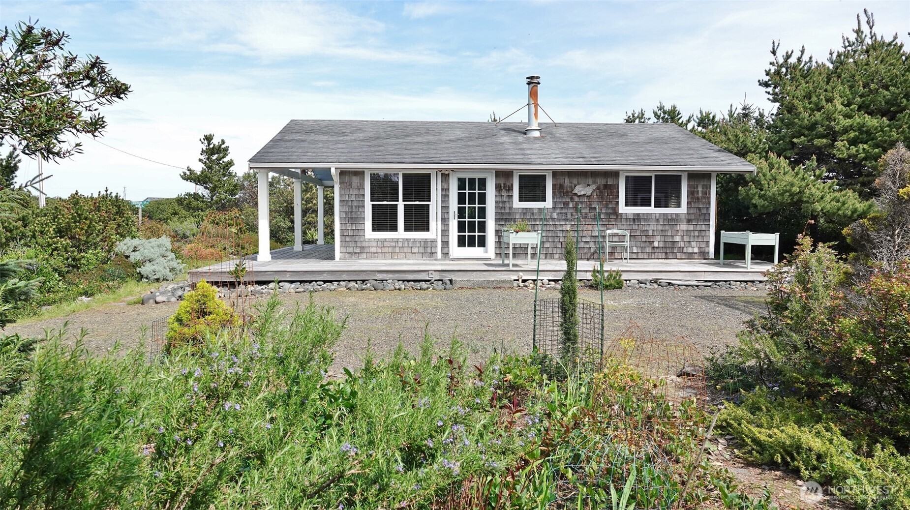 1056 1057 Greenview Avenue SW, Ocean Shores, WA 98569