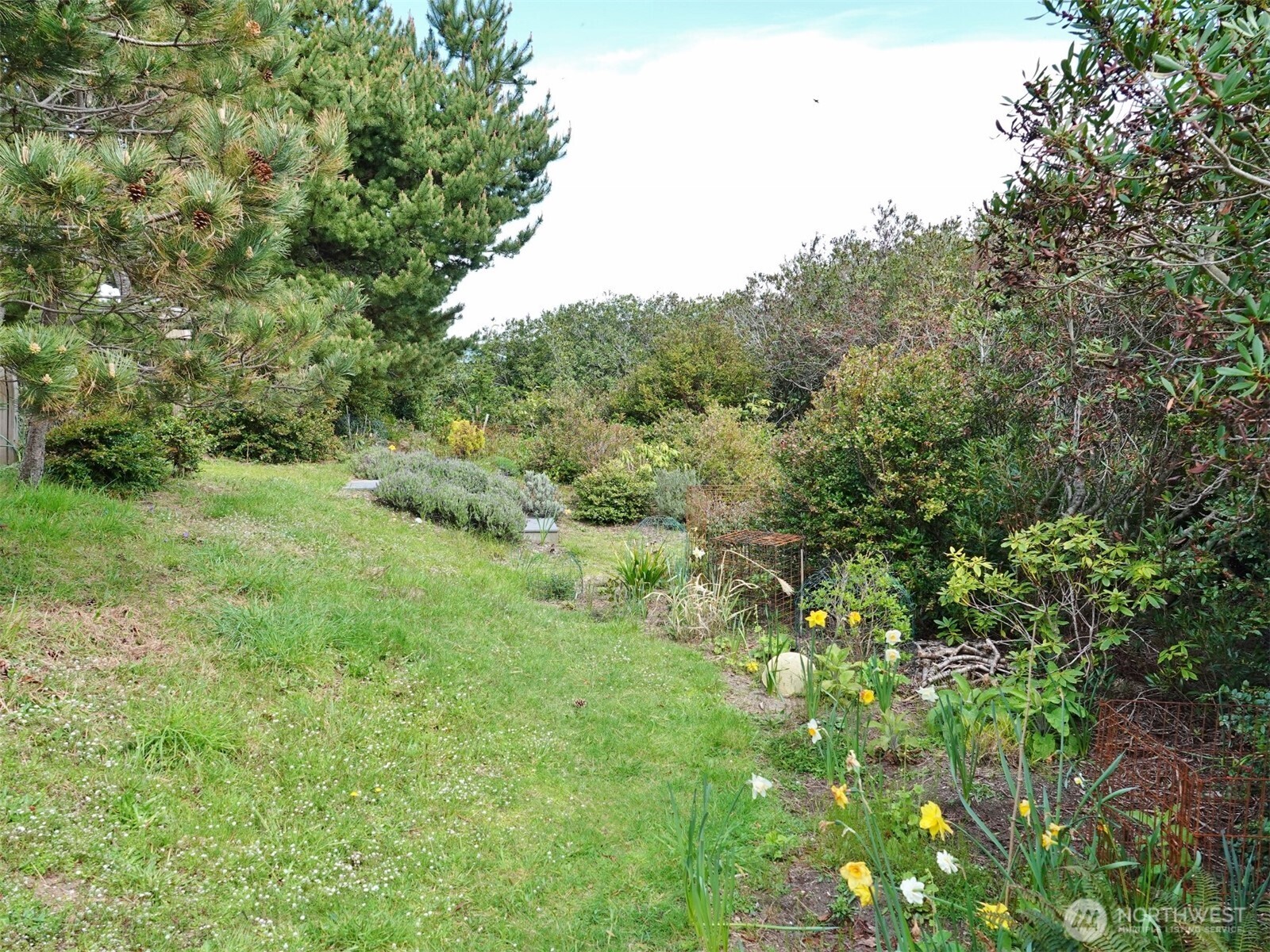 1056 1057 Greenview Avenue SW, Ocean Shores, WA 98569