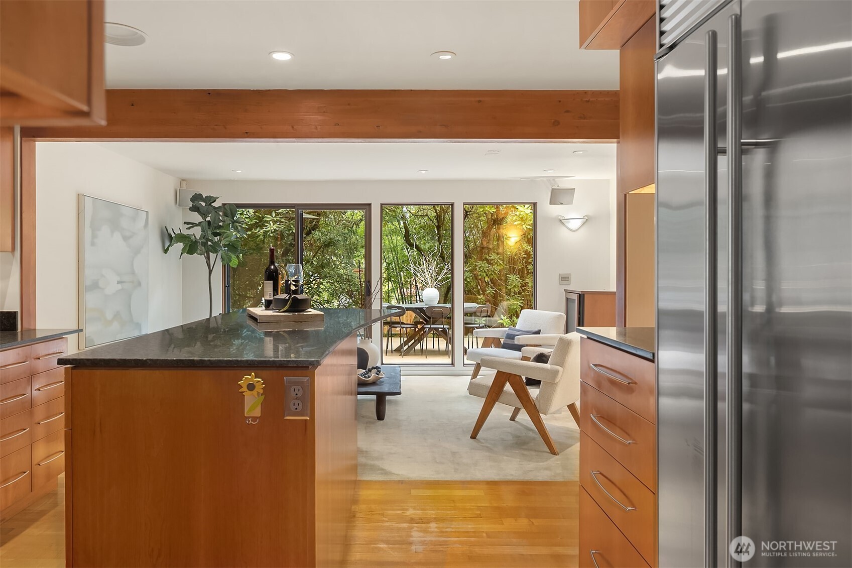 10020 NE 27th Street , Bellevue, WA 98004