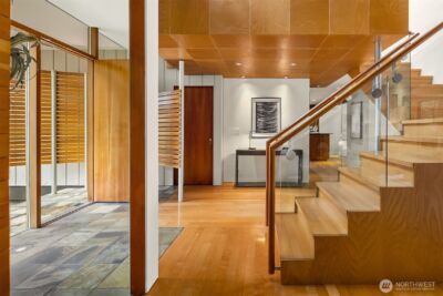 10020 NE 27th Street , Bellevue, WA 98004 - Photo 16