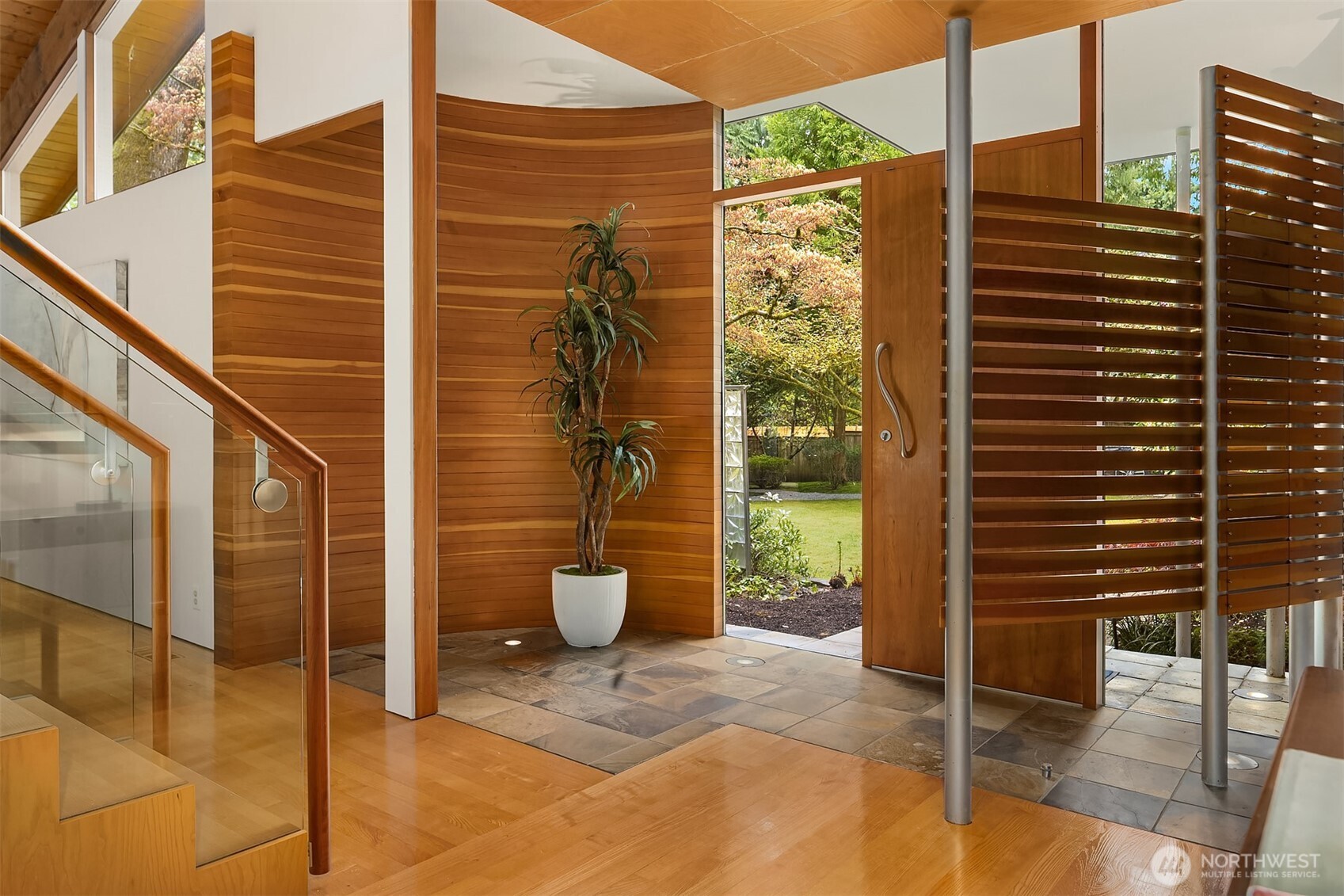 10020 NE 27th Street , Bellevue, WA 98004